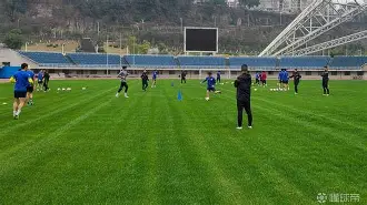 关于球员们正在为新赛季的比赛全力以赴，挑战最高荣誉的信息