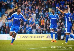 主场作战成功,北方冠军队获得珍贵胜利(某北方俱乐部大幅降薪要球员签约 不签就停止训练) 主场作战成功,北方冠军队获得珍贵胜利(某北方俱乐部大幅降薪要球员签约 不签就停止训练)